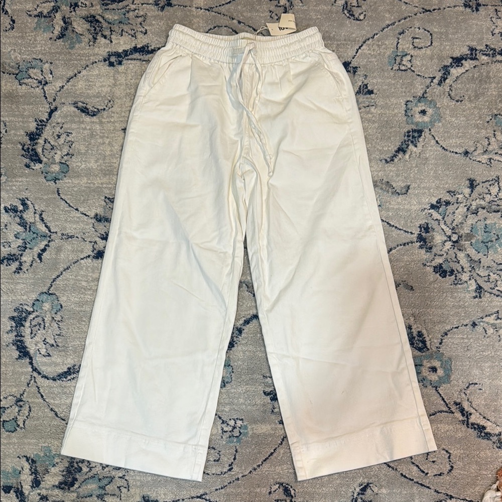 Women’s White Casual Pants